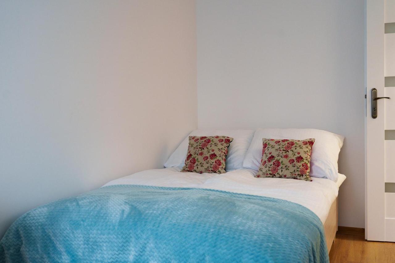 Apartament Pod Swierkiem - Pet Friendly - 2 Osobne Pokoje Dla Max 5 Osob - Space Apart Jelenia Góra Extérieur photo
