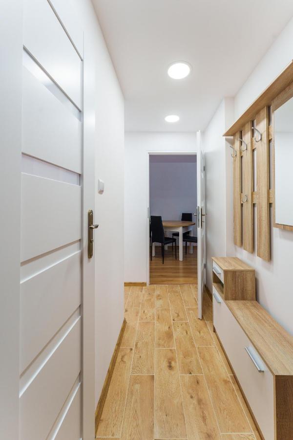 Apartament Pod Swierkiem - Pet Friendly - 2 Osobne Pokoje Dla Max 5 Osob - Space Apart Jelenia Góra Extérieur photo